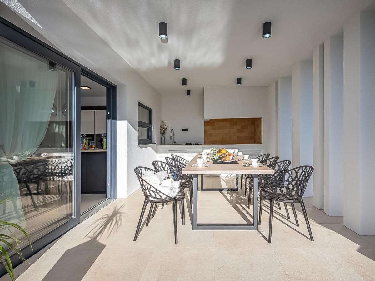 Villa Milly Vrh  外观 照片