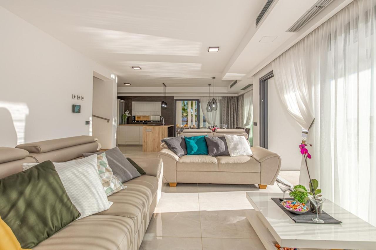 Villa Milly Vrh  外观 照片