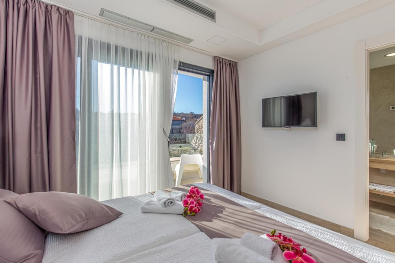 Villa Milly Vrh  外观 照片