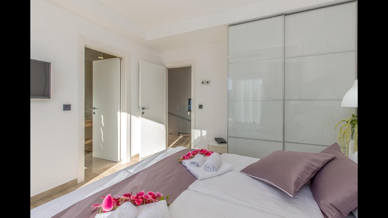 Villa Milly Vrh  外观 照片
