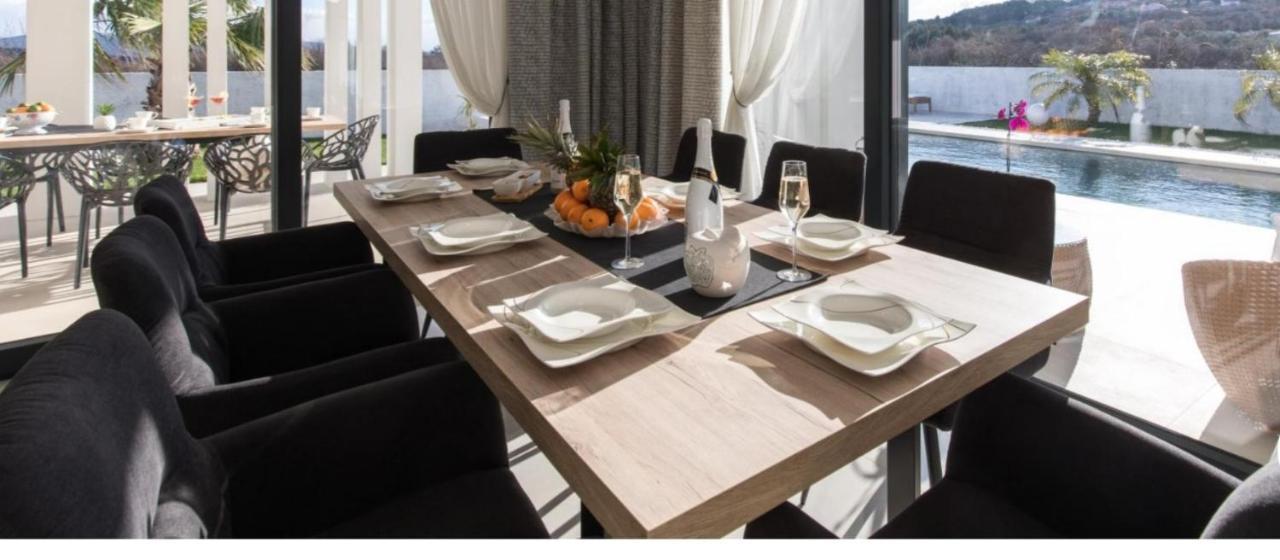 Villa Milly Vrh  外观 照片